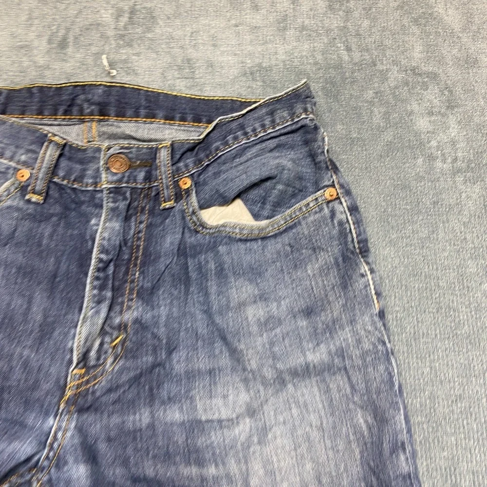 Levi's Jeans Mens 32x32 Blue Denim Cotton Stretch Straight Leg Zip Fly 5 Pockets